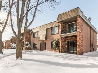 4741 Woodland Ave UNIT 6, West Des Moines, IA 50266