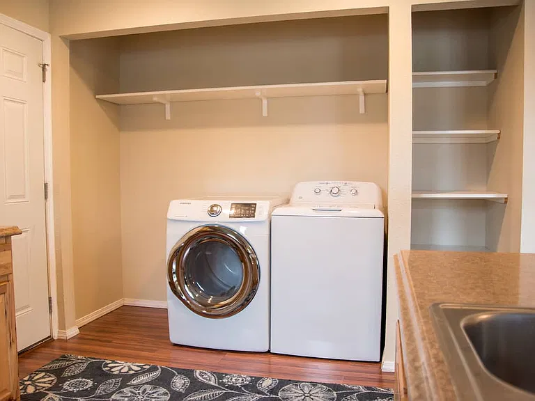 2305 Mount Ave #102 — Photo 4