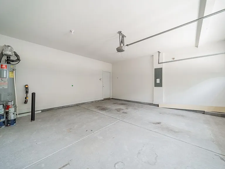 1105 Saratoga Blvd — Photo 4