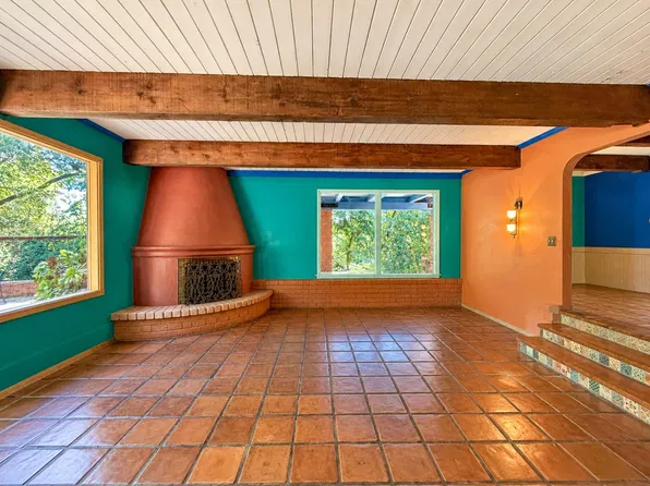 10 Joaquin Rd, Portola Valley, CA 94028