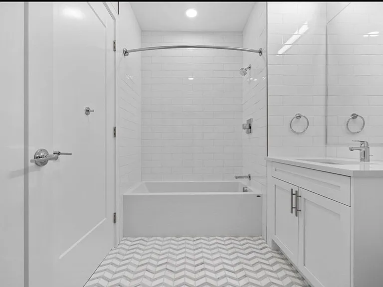 301 Border St — Photo 26