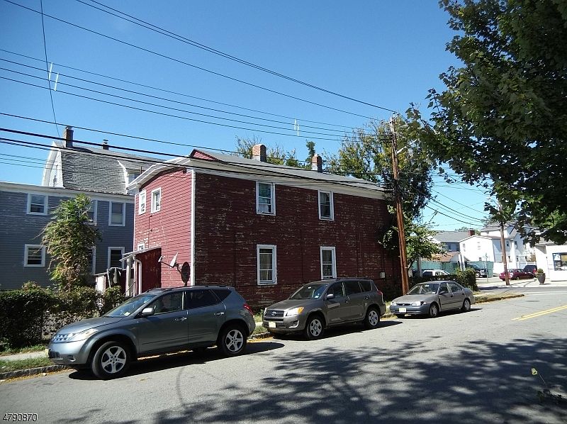 2nd image of 458 Valley Rd