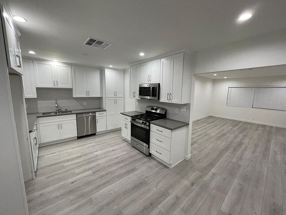1st image of 2305 N Naomi St #C