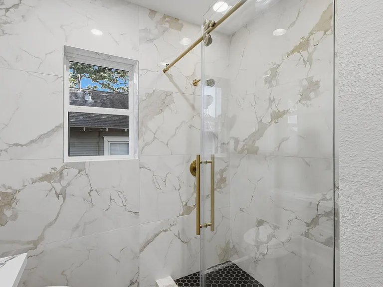 105 Opal Ct — Photo 11