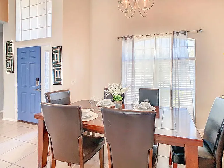 101 Bloomingdale Dr — Photo 3