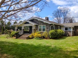 18 Mountain View St, Franklin, NC 28734