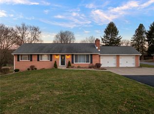 537 Blackhawk Rd, Beaver Falls, PA 15010