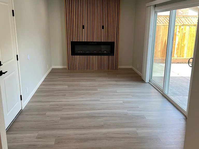 888 Leith Ave — Photo 1
