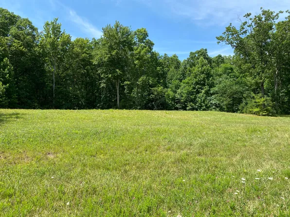 715 Hawks Bluff Dr, Crawford, TN 38554