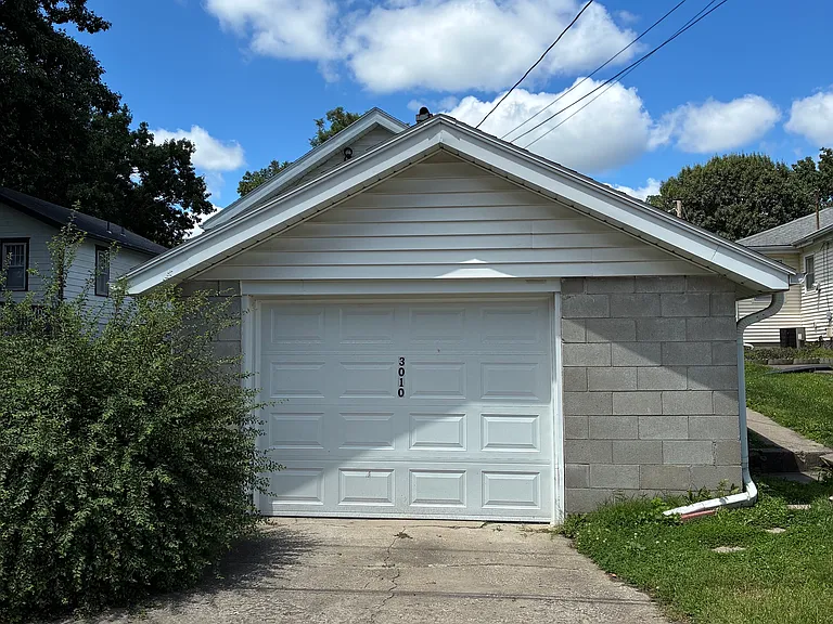 3010 Angelique St — Photo 12