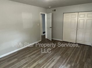 201 W Allen St APT 113, Springfield, IL 62704