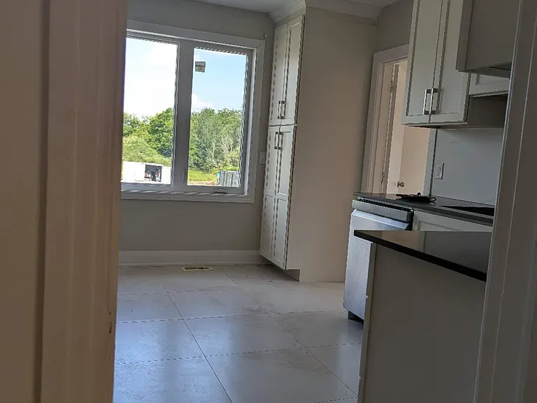 206 Lindsay St S #UPPER — Photo 13