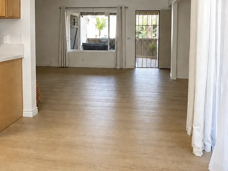 1270 Cabrillo Park Dr #B — Photo 14