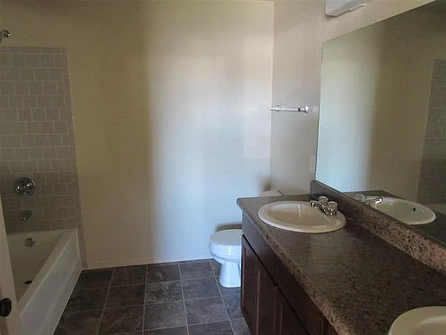 3031 S Ragen Dr — Photo 5