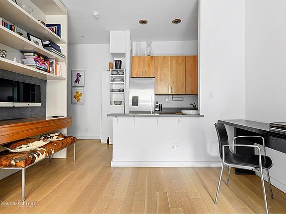 4th image of 304 W 88th St APT 3B
