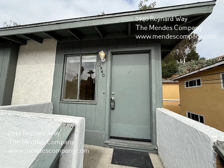 2938-2940 Reynard Way — Photo 2
