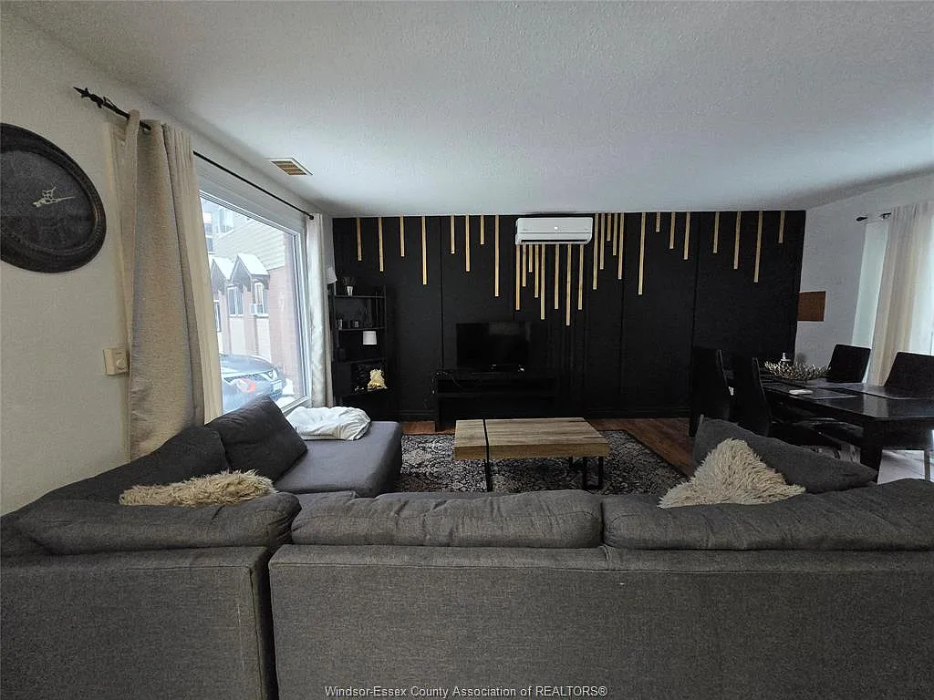 3 bed, $1,850 — Photo 4