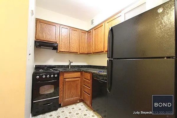 Rented by Bond New York | media 21