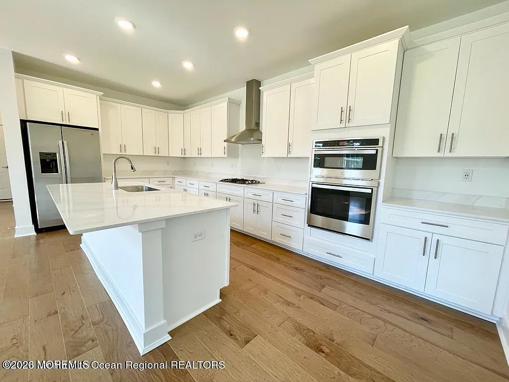 3 bed, 3.5 bath, 2665 sqft, $6,000 — Photo 4