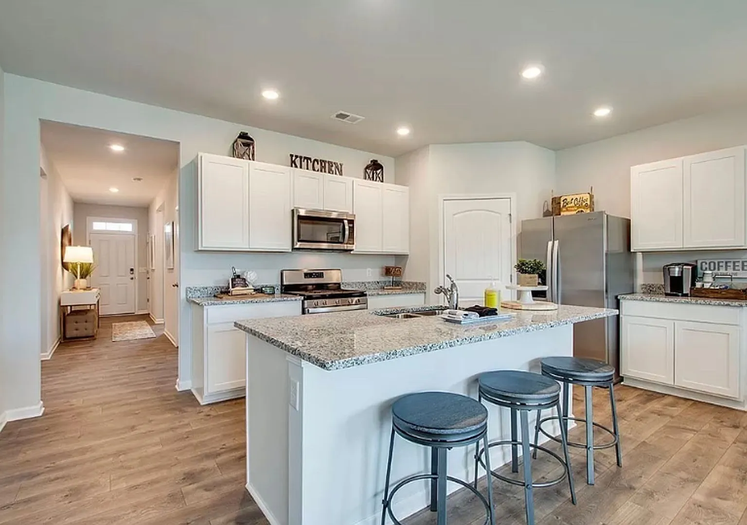 New Construction - 4 bedroom 2 full baths — Photo 2