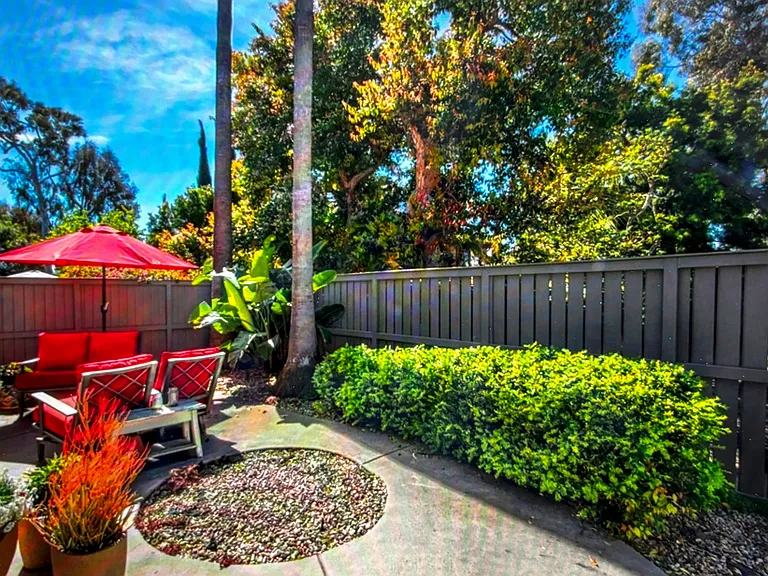 7286 Mast Dr — Photo 3