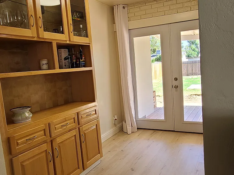 2024 Roble Ave — Photo 12