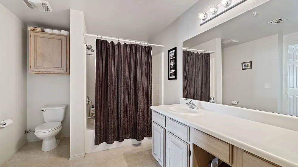 1 bed, 802 sqft, $2,000 — Photo 4