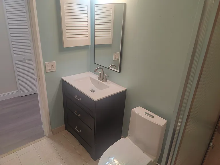302 Lakeview Dr E #302 — Photo 33