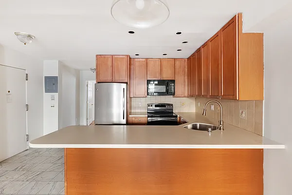 Rented by The Agency | media 2