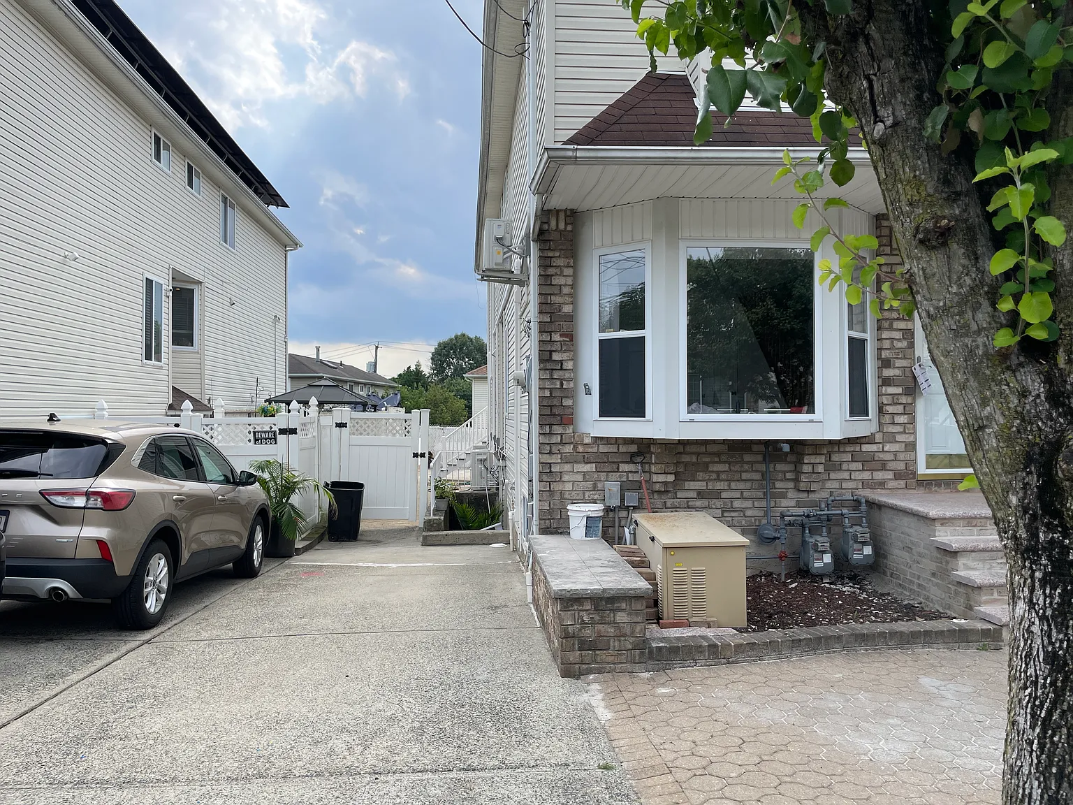 3 bed, 2.5 bath, 1778 sqft, $3,200 — Photo 1