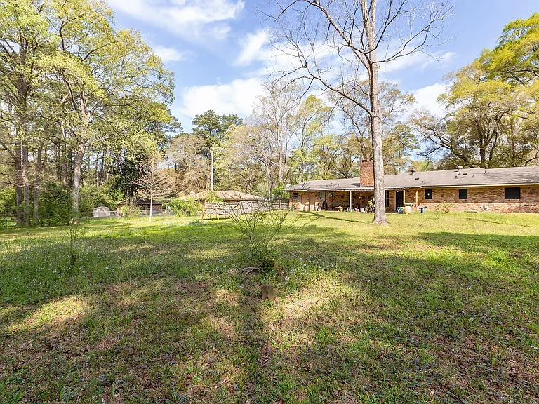 1105 Ada St — Photo 25