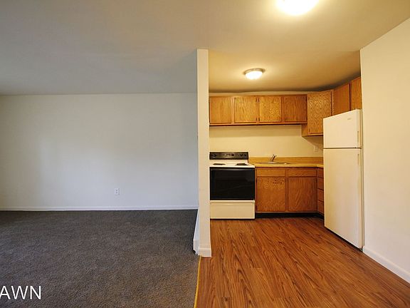 5th image of 617 N White Horse Pike APT 14