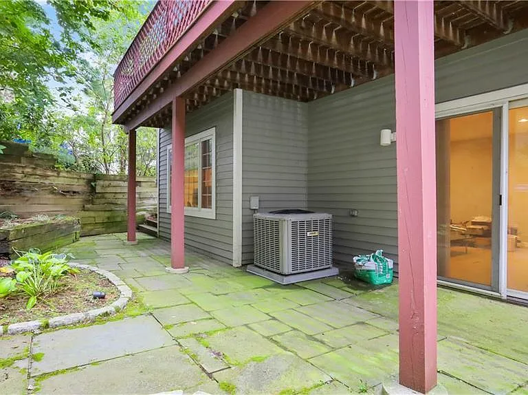 4 Pinewood Cir — Photo 21