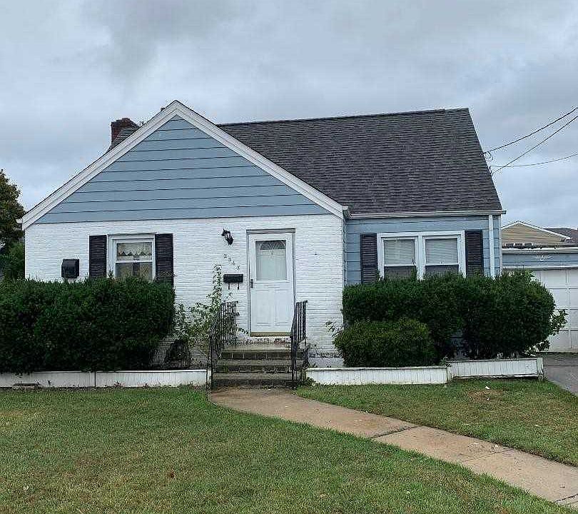 2nd image of 2368 Aberdeen St