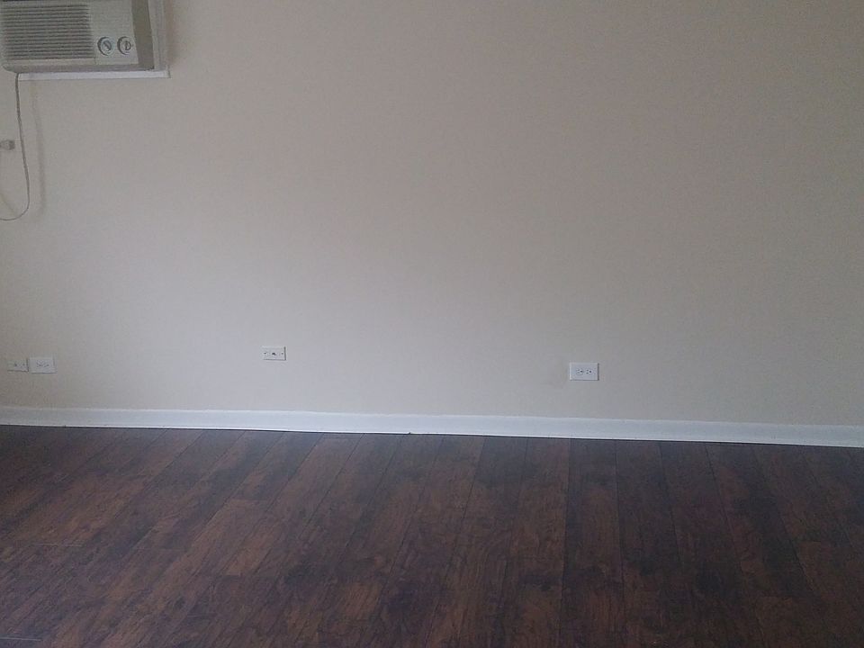 1st image of 10090 Holly Ln APT 1E
