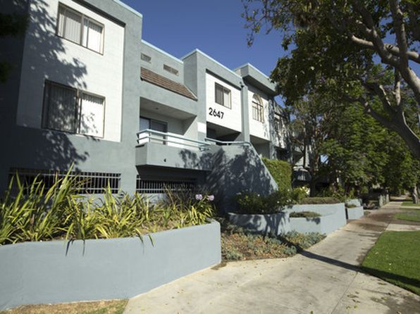 2647 S Barrington Ave APT 4