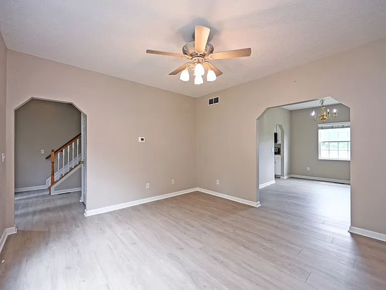 8097 Winding Creek Ct — Photo 8