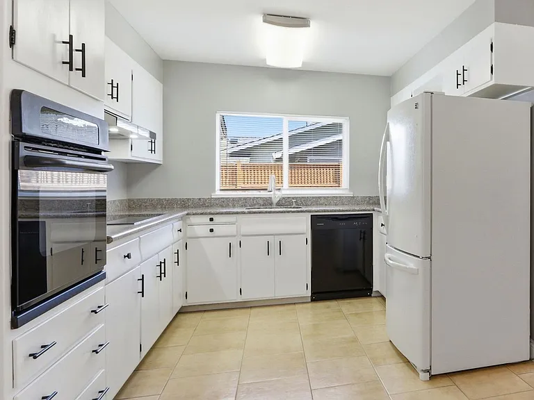 1498 S Mary Ave — Photo 12