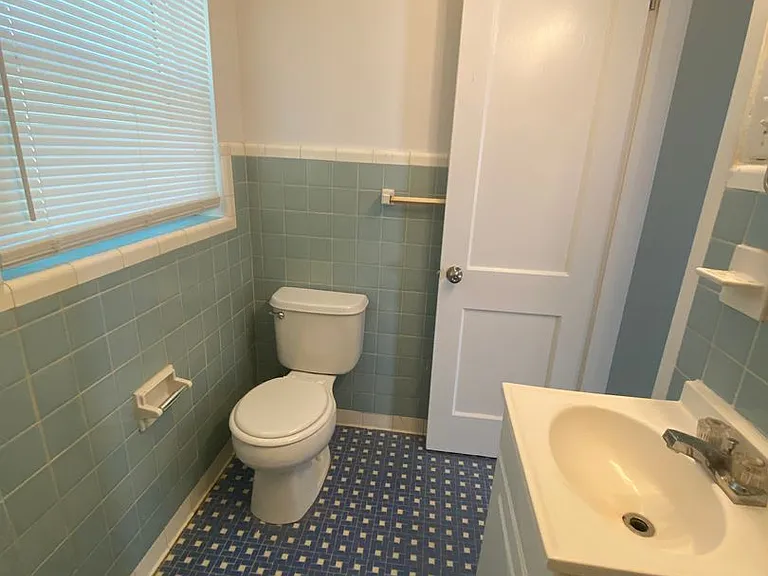 3930 Roswell Dr — Photo 15
