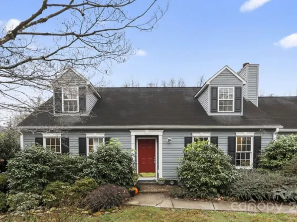 67 Beechwood Dr, Horse Shoe, NC 28742