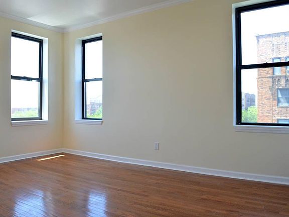 2nd image of 4309 47th Ave APT 6Q