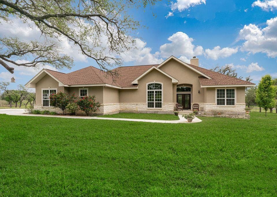 1st image of 170 Roadrunner Ln