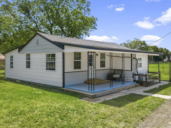 282353 E 1800th Rd, Comanche, OK 73529