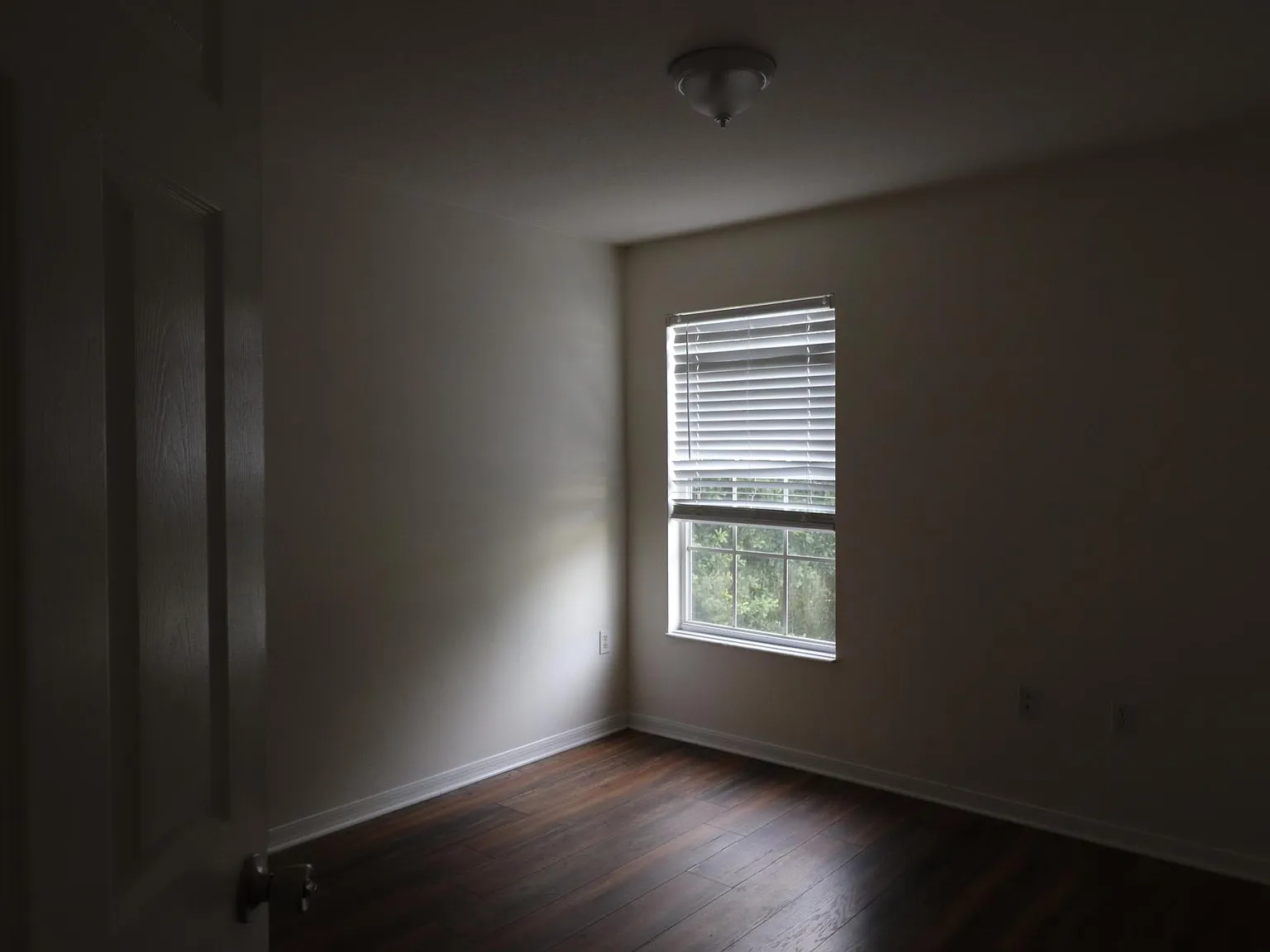 3 bed, 2.5 bath, 1672 sqft, $2,300 — Photo 3