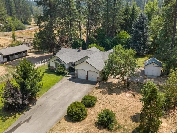 4809 E Evans Creek Rd, Rogue River, OR 97537