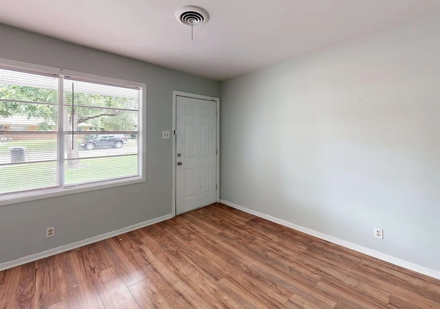 3/2 in Temple with Lovely trees $1575 — Photo 2
