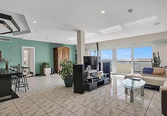 3rd image of 1500 S Ocean Boulevard #PHA