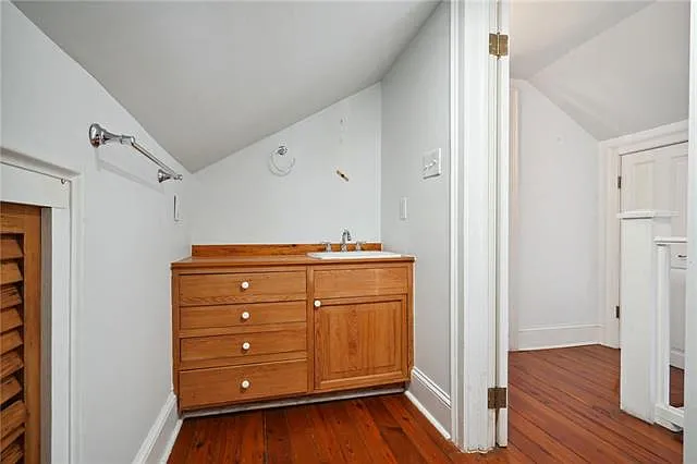 1104 Dauphine St #3 — Photo 26