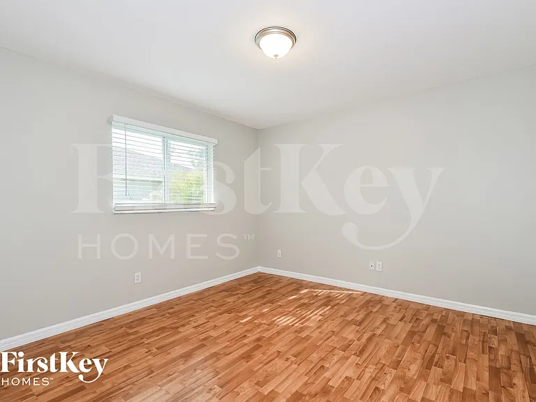 1017 SE 5th Ave — Photo 12