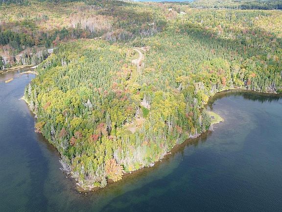 3rd image of Marble Mountain Rd